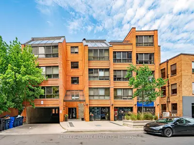 Condo Apartment in Toronto