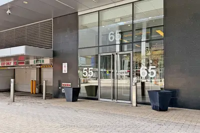 65 Bremner Boulevard 4905, Toronto, On M5j 0a7