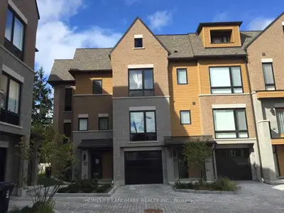 Att/Row/Townhouse in Toronto
