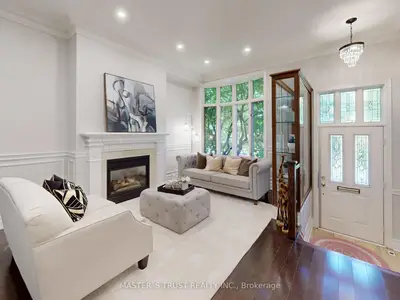 260 Russell Hill Road 11, Toronto, On M4v 2t2