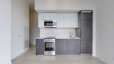 Condo Apartment in Toronto