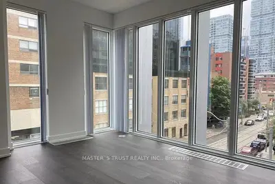 50 Mccaul Street 412, Toronto, On M5t 0b6