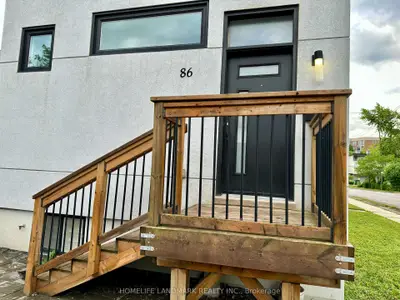 86 Pemberton Avenue, Toronto, On M2m 1y5