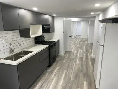 1211 College Street Bsmt, Toronto, On M6h 1c1