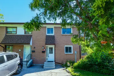 Condo Townhouse in Toronto