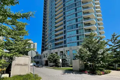 Condo Apartment in Toronto