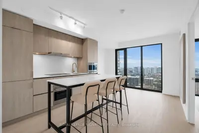 Condo Apartment in Toronto