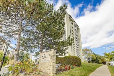 Condo Apartment in Toronto