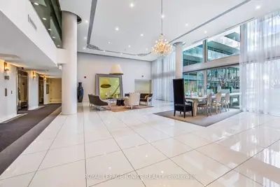 75 Portland Street 406, Toronto, On M5v 2m9