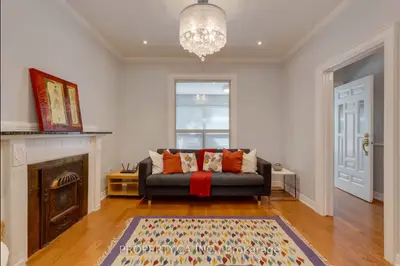 34 Ashbury Avenue, Toronto, On M6v 1v7