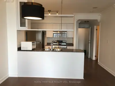 Condo Apartment in Toronto