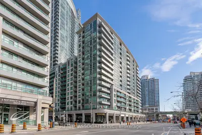 Condo Apartment in Toronto