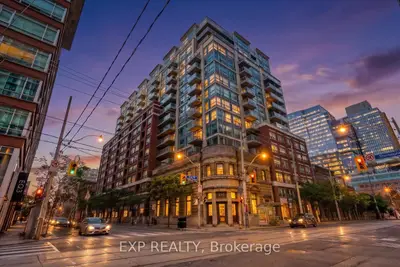 Condo Apartment in Toronto