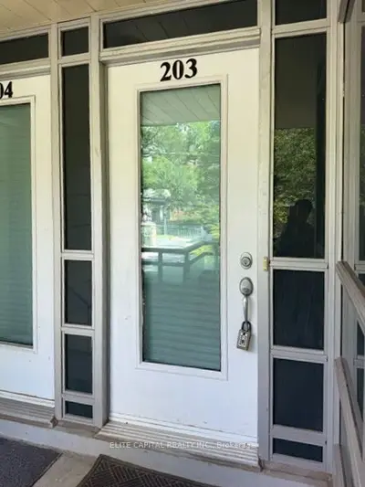 31 Olive Avenue 203, Toronto, On M2n 4n4