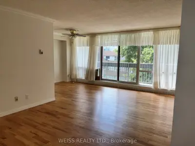 1801 O'connor Drive 310, Toronto, On M4a 2p8