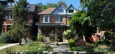 Duplex in Toronto