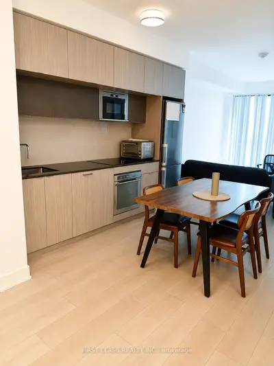 Condo Apartment in Toronto
