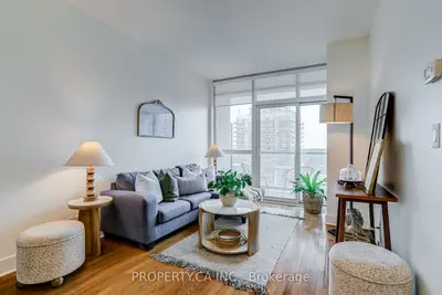Condo Apartment in Toronto