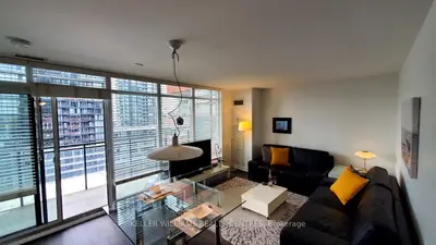 4 K E Spadina Avenue E 1220, Toronto, On M5v 3y9