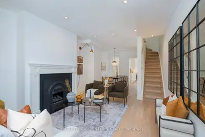 40 Bright Street, Toronto, On M5a 3h4