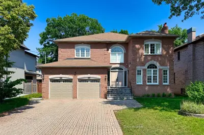 25 Clarkhill Street, Toronto, On M2r 2g6