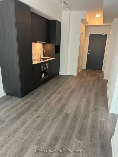 7 Golden Lion Heights 334, Toronto, On M2m 0c1