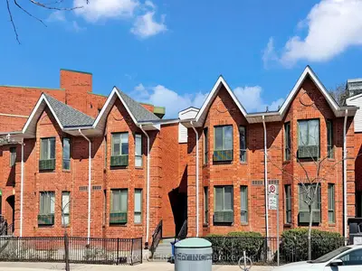 660b Wellington Street W 14, Toronto, On M5v 1g4