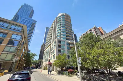 Condo Apartment in Toronto