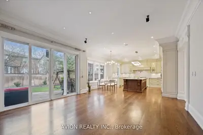 26 Danville Drive, Toronto, On M2p 1j1