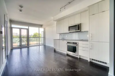 Condo Apartment in Toronto