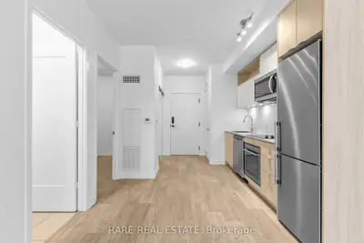 Condo Apartment in Toronto
