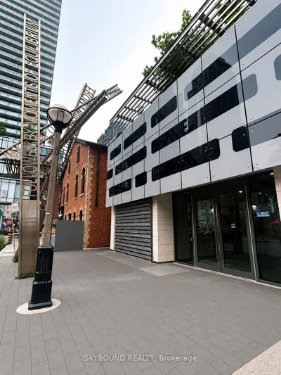 5 St. Joseph Street 223, Toronto, On M4y 0b6