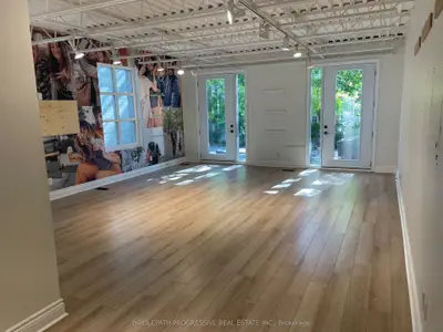 493 Davenport Road, Toronto, On M4v 1b7