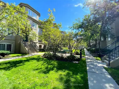 Condo Townhouse in Toronto