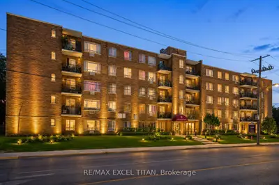 Condo Apartment in Toronto
