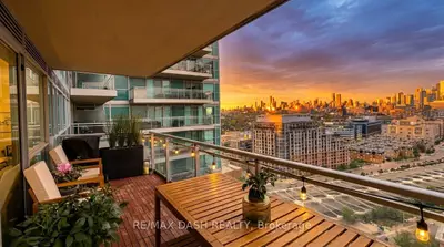 Condo Apartment in Toronto