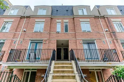 Condo Townhouse in Toronto