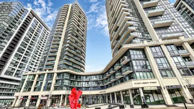 Condo Apartment in Toronto