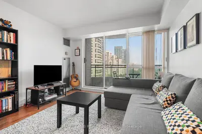 Condo Apartment in Toronto