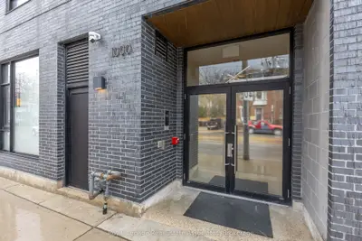 1000 Bathurst Street 402, Toronto, On M5r 3g7