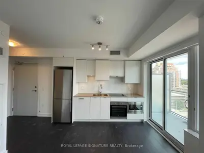 Condo Apartment in Toronto