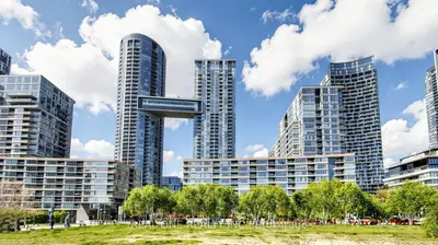 Condo Apartment in Toronto