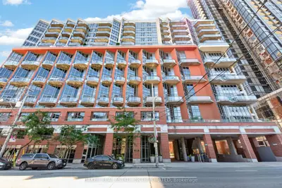 Condo Apartment in Toronto