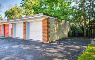 19 Charlemagne Drive Lower, Toronto, On M2n 4h7