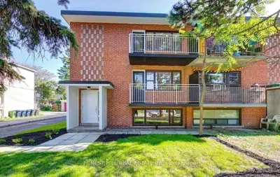 19 Charlemagne Drive Lower, Toronto, On M2n 4h7