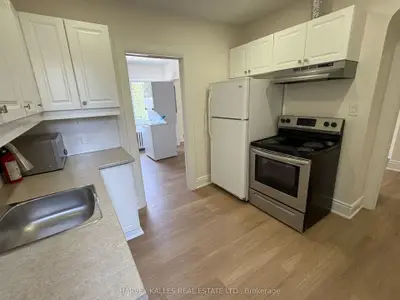1611 Bayview Avenue A, Toronto, On M4g 3b5