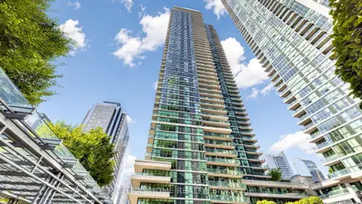 33 Bay Street 609, Toronto, On M5j 2z3