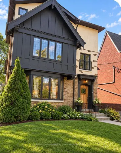 39 Whitehall Road Upper, Toronto, On M4w 2c5