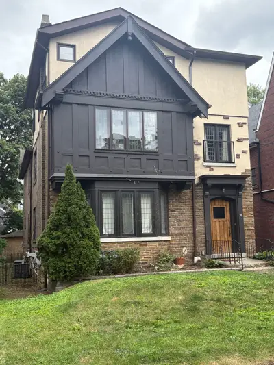 39 Whitehall Road Upper, Toronto, On M4w 2c5