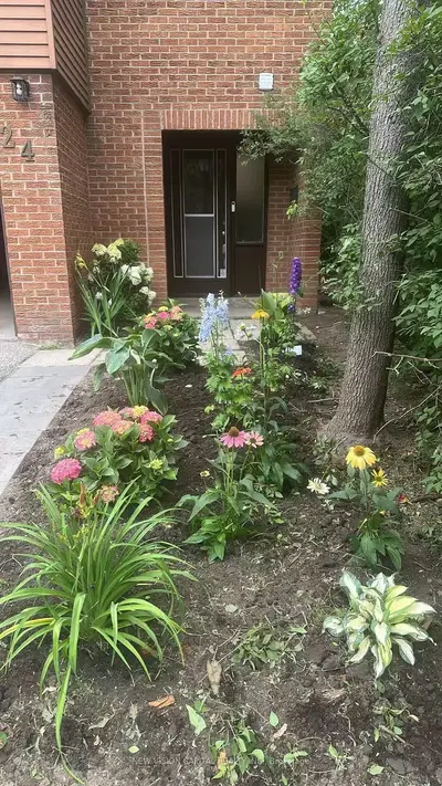 Condo Townhouse in Toronto